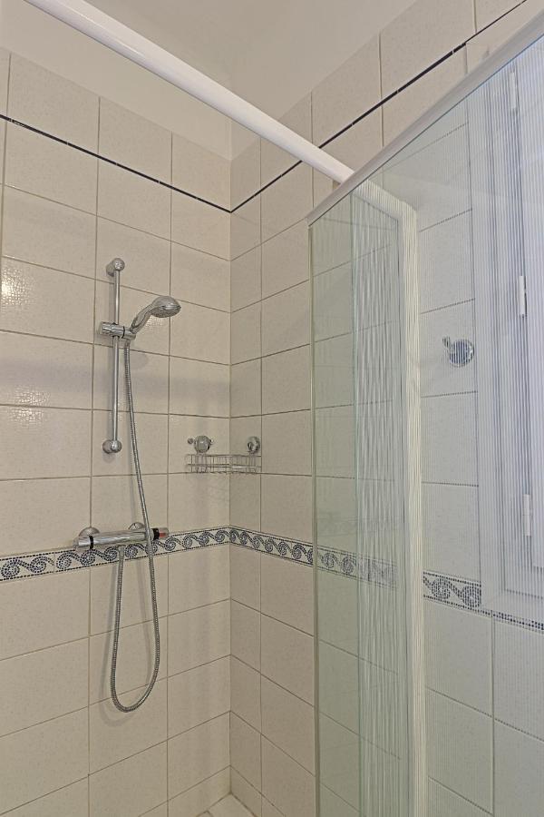 אנסי Le Family Lodge 2 Chambres 4 Personnes Classe 3 Etoiles מראה חיצוני תמונה